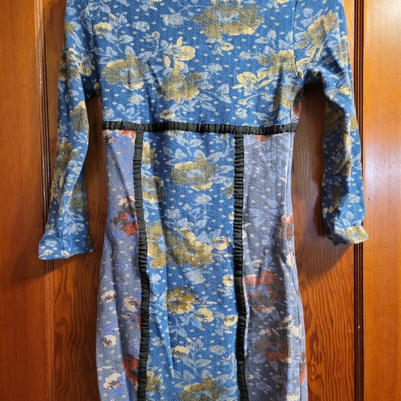 Floral Bodycon Keyhole Dress - Picture 2 of 7